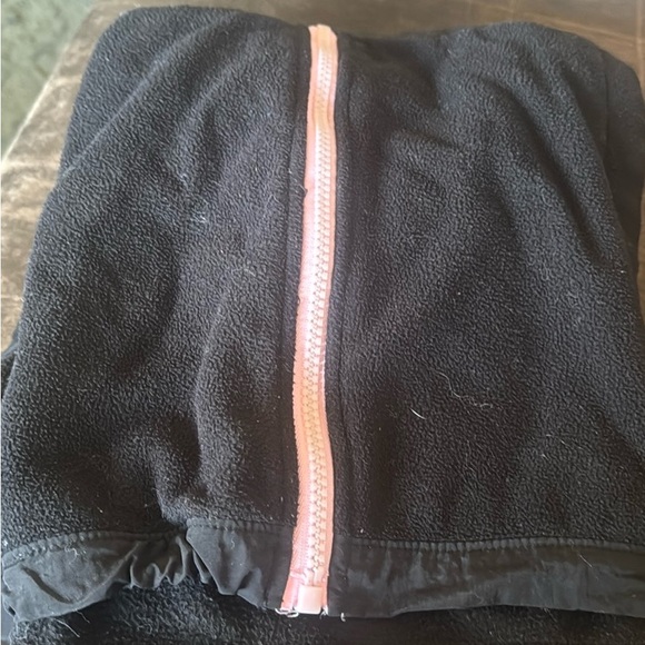 The Northface black preloved jacket in a perfect condition - Picture 7 of 7